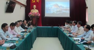 Bộ trưởng Bộ GTVT Nguyễn Văn Thể thống nhất cần khẩn trương thực hiện nâng cấp cảng hàng không nội địa Đồng Hới và mở đường bay quốc tế đến đây